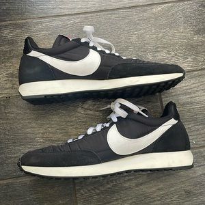 Men’s Nike Tailwind Black/White